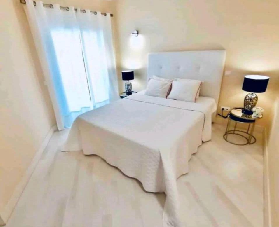 Beach & Sea Apt, Fast Wifi, Airco, Private Parking And Pool ปอร์ติเมา ภายนอก รูปภาพ