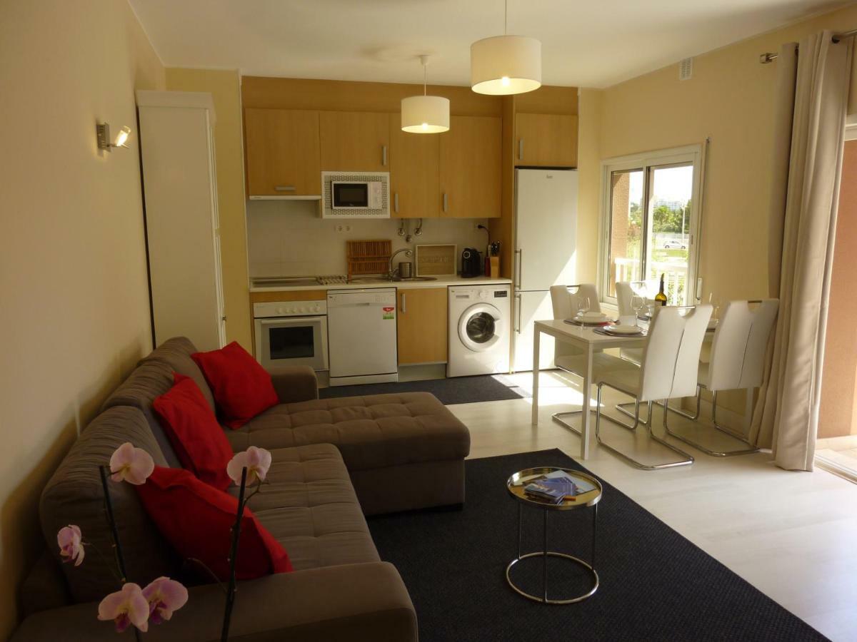 Beach & Sea Apt, Fast Wifi, Airco, Private Parking And Pool ปอร์ติเมา ภายนอก รูปภาพ