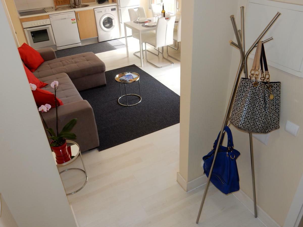 Beach & Sea Apt, Fast Wifi, Airco, Private Parking And Pool ปอร์ติเมา ภายนอก รูปภาพ